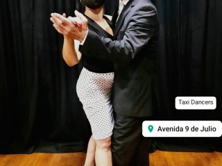 follower-tango-taxi-dancer-woman-argentina-buenos-aires